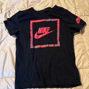 Boys NIKE shirt, size 7